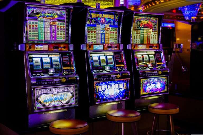 casino, game room, slot machines-3491252.jpg